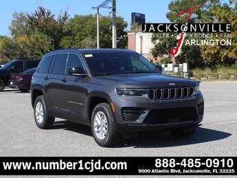 2025 Jeep Grand Cherokee Laredo X 4 Door SUV RWD G 3.6L V6 Cylinder Engine3.6