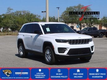 2026 Bright White Clearcoat Jeep Grand Cherokee Laredo X 4 Door SUV Automatic