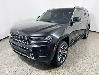 2023 Diamond Black Crystal Pearlcoat Jeep Grand Cherokee L Overland 4X4 4 Door SUV Automatic