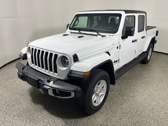 2022 Bright White Clearcoat Jeep Gladiator Sport S Automatic Truck 4X4 G 3.6L V6 Cylinder Engine3.6 4 Door