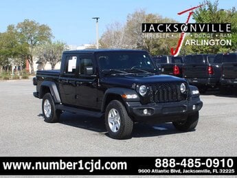 2020 Black Clearcoat Jeep Gladiator Sport S Automatic 4 Door 4X4 Truck G 3.6L V6 Cylinder Engine3.6
