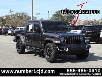 2022 Granite Crystal Metallic Clearcoat Jeep Gladiator Sport S 4 Door Automatic 4X4