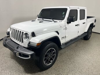2021 Bright White Clearcoat Jeep Gladiator Overland 4X4 Truck Automatic