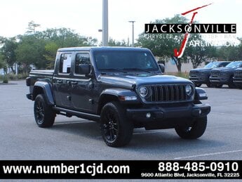 2025 Granite Crystal Metallic Clearcoat Jeep Gladiator Nighthawk Truck G 3.6L V6 Cylinder Engine3.6 4 Door Automatic 4X4