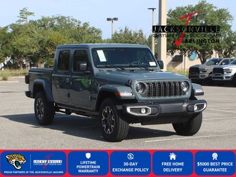 2026 Anvil Clearcoat Jeep Gladiator Sahara Truck Automatic 4 Door G 3.6L V6 Cylinder Engine3.6 4X4