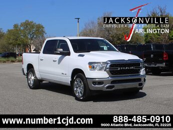 2022 Bright White Clearcoat Ram 1500 Big Horn 4 Door G 3.6L V6 Cylinder Engine3.6 4X4