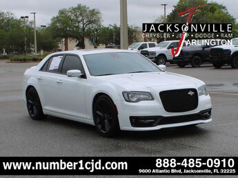 2023 Chrysler 300 300C 4 Door Automatic RWD G 6.4L 8 Cylinder Engine6.4