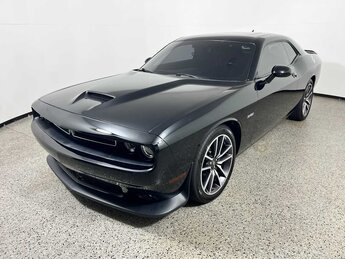 2023 Pitch Black Clearcoat Dodge Challenger R/T RWD G 5.7L 8 Cylinder Engine5.7 2 Door Automatic Car