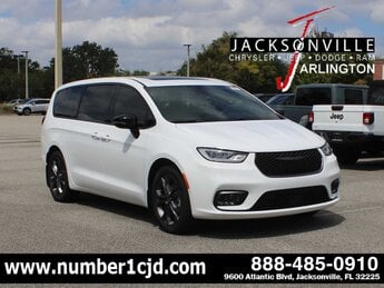 2026 Bright White Clearcoat Chrysler Pacifica Select G 3.6L V6 Cylinder Engine3.6 FWD Automatic