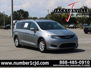 2020 Chrysler Pacifica Touring L 4 Door FWD Automatic