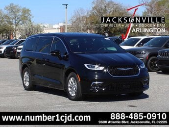 2025 Chrysler Pacifica Select FWD Van Automatic G 3.6L V6 Cylinder Engine3.6