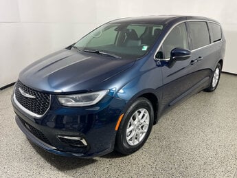 2023 Fathom Blue Pearlcoat Chrysler Pacifica Touring L FWD Van G 3.6L V6 Cylinder Engine3.6 Automatic