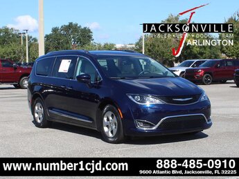 2017 Jazz Blue Pearlcoat Chrysler Pacifica Touring-L Plus Van FWD G 3.6L V6 Cylinder Engine3.6 Automatic
