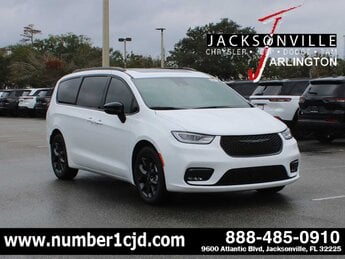 2026 Bright White Clearcoat Chrysler Pacifica Limited Automatic Van FWD 4 Door