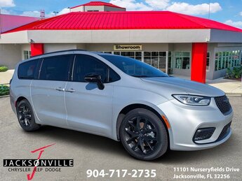2026 Chrysler Pacifica Limited 4 Door Automatic FWD Van 3.6L V6 24V VVT Engine