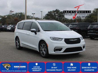 2026 Bright White Clearcoat Chrysler Pacifica Pinnacle Automatic Van FWD