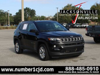 2025 Diamond Black Crystal Pearlcoat Jeep Compass Latitude 4 Door G 2.0L 4 Cylinder Engine2.0 Automatic 4X4 SUV