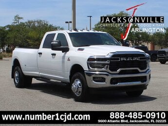 2026 Bright White Clearcoat Ram 3500 Tradesman Automatic 4 Door 4X4