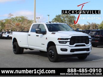 2026 Bright White Clearcoat Ram 3500 Big Horn Automatic D 6.7L Straight 6 Cylinder Engine6.7 4X4