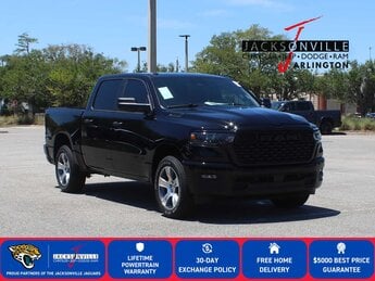 2026 Diamond Black Crystal Pearlcoat Ram 1500 Express 4 Door 4X4 G 3.0L Straight 6 Cylinder Engine3.0