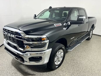 2025 Diamond Black Crystal Pearlcoat Ram 2500 Big Horn G 6.4L 8 Cylinder Engine6.4 Truck Automatic