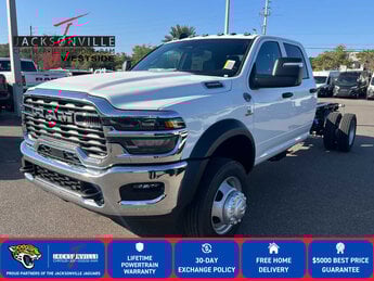 2026 Bright White Clearcoat Ram 4500 Chassis Cab Tradesman 4X4 Automatic Truck D 6.7L Straight 6 Cylinder Engine6.7 4 Door