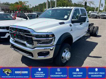 2026 Ram 5500 Chassis Cab Tradesman D 6.7L Straight 6 Cylinder Engine6.7 Truck 4 Door Automatic 4X4