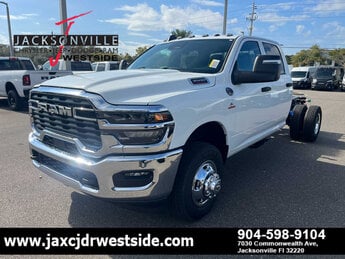 2026 Bright White Clearcoat Ram 3500 Chassis Cab Tradesman 4 Door 4X4 Automatic D 6.7L Straight 6 Cylinder Engine6.7 Truck