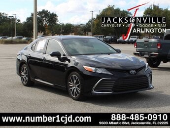 2022 Midnight Black Metallic Toyota Camry XLE FWD G 2.5L 4 Cylinder Engine2.5 4 Door Car Automatic