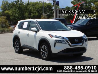 2023 Pearl White Tricoat Nissan Rogue SV SUV Automatic FWD