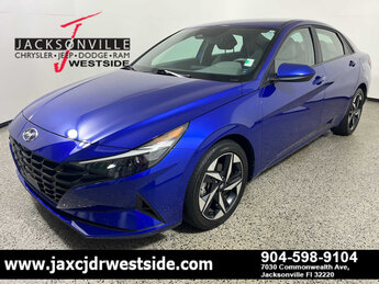 2023 Intense Blue Hyundai Elantra SEL G 2.0L 4 Cylinder Engine2.0 FWD Automatic (CVT) Car
