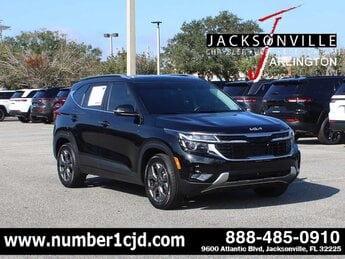 2024 Fusion Black Kia Seltos S 4 Door Automatic (CVT) FWD SUV G 2.0L 4 Cylinder Engine2.0