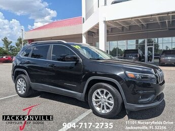 2019 Diamond Black Crystal Pearlcoat Jeep Cherokee Latitude 4 Door FWD Automatic 2.4L I4 Engine SUV