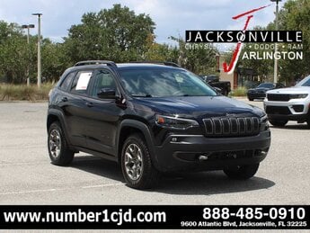 2022 Diamond Black Crystal Pearlcoat Jeep Cherokee Trailhawk 4X4 4 Door Automatic G 3.2L V6 Cylinder Engine3.2 SUV