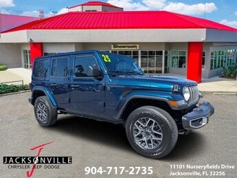 2025 Fathom Blue Pearlcoat Jeep Wrangler Sahara SUV 4X4 2.0L I4 DOHC Engine Automatic 4 Door
