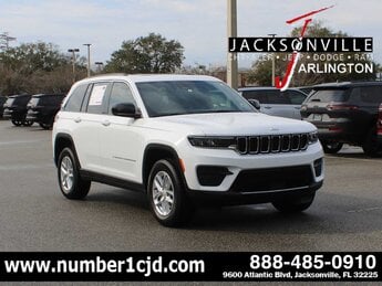 2025 Jeep Grand Cherokee Laredo X SUV 4 Door G 3.6L V6 Cylinder Engine3.6 Automatic