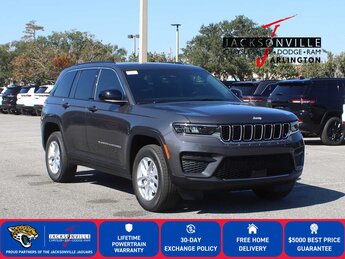 2025 Baltic Gray Metallic Clearcoat Jeep Grand Cherokee Laredo X RWD Automatic G 3.6L V6 Cylinder Engine3.6