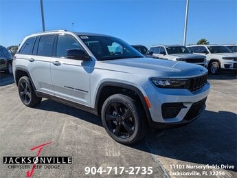 2025 Silver Zynith Jeep Grand Cherokee Altitude X Automatic RWD 4 Door