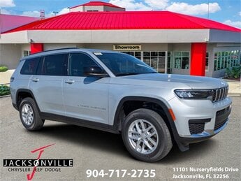 2025 Silver Zynith Jeep Grand Cherokee Laredo X Automatic 3.6L V6 24V VVT Engine RWD 4 Door SUV