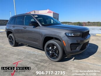 2025 Baltic Gray Metallic Clearcoat Jeep Grand Cherokee Altitude X Automatic 4 Door SUV RWD 3.6L V6 24V VVT Engine