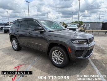 2025 Jeep Grand Cherokee Laredo X SUV 4 Door 3.6L V6 24V VVT Engine RWD Automatic