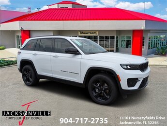 2025 Bright White Clearcoat Jeep Grand Cherokee Altitude X 3.6L V6 24V VVT Engine Automatic SUV 4 Door RWD