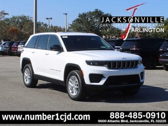 2025 Bright White Clearcoat Jeep Grand Cherokee Laredo X Automatic SUV RWD