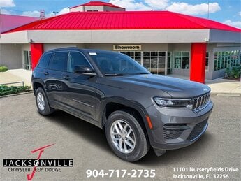 2025 Jeep Grand Cherokee Laredo X SUV RWD 4 Door 3.6L V6 24V VVT Engine Automatic