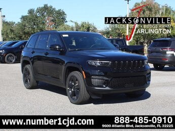 2025 Diamond Black Crystal Pearlcoat Jeep Grand Cherokee Altitude X 4 Door RWD Automatic