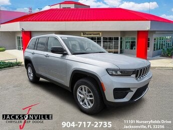 2025 Silver Zynith Jeep Grand Cherokee Laredo X RWD 4 Door 3.6L V6 24V VVT Engine