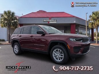 2025 Jeep Grand Cherokee Laredo X 3.6L V6 24V VVT Engine SUV 4 Door RWD Automatic