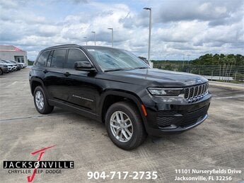2025 Diamond Black Crystal Pearlcoat Jeep Grand Cherokee Laredo X Automatic RWD 3.6L V6 24V VVT Engine 4 Door SUV