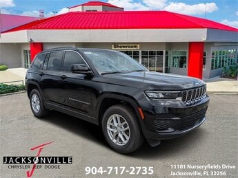 2025 Diamond Black Crystal Pearlcoat Jeep Grand Cherokee Laredo X SUV 3.6L V6 24V VVT Engine Automatic 4 Door RWD