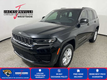 2026 Diamond Black Crystal Pearlcoat Jeep Grand Cherokee Laredo SUV Automatic G 3.6L V6 Cylinder Engine3.6